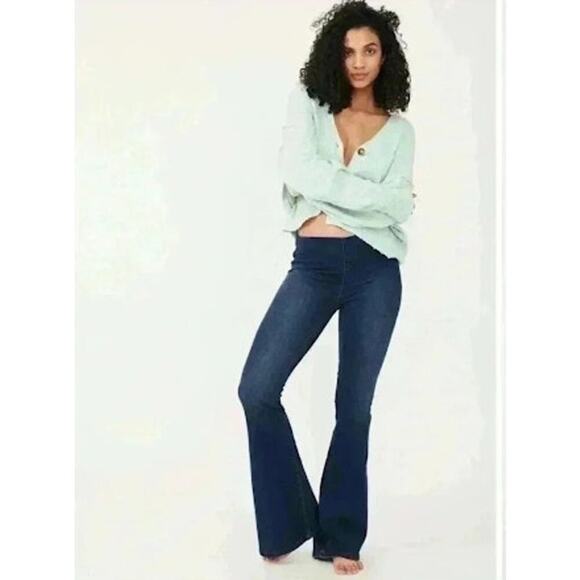 Penny Pull-On Flare Jean Size 25R - Picture 5 of 8